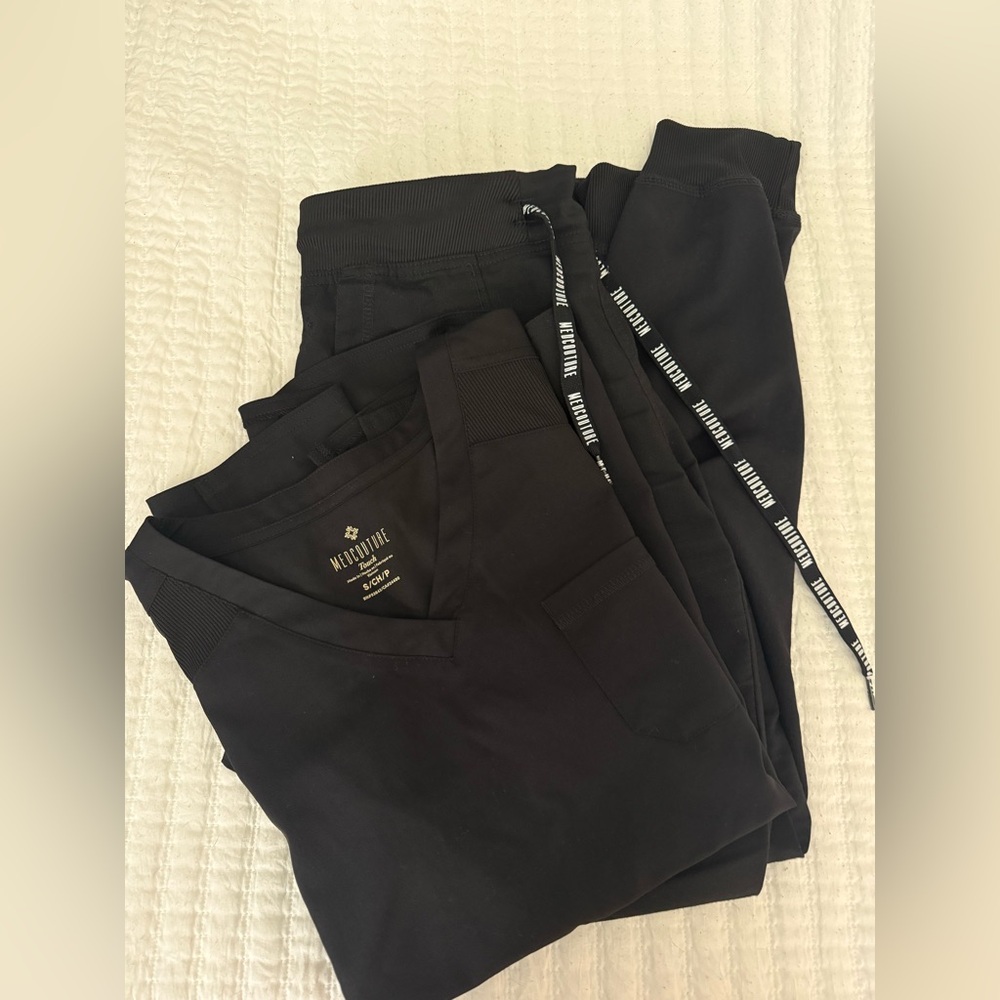 MED COUTURE SCRUBS